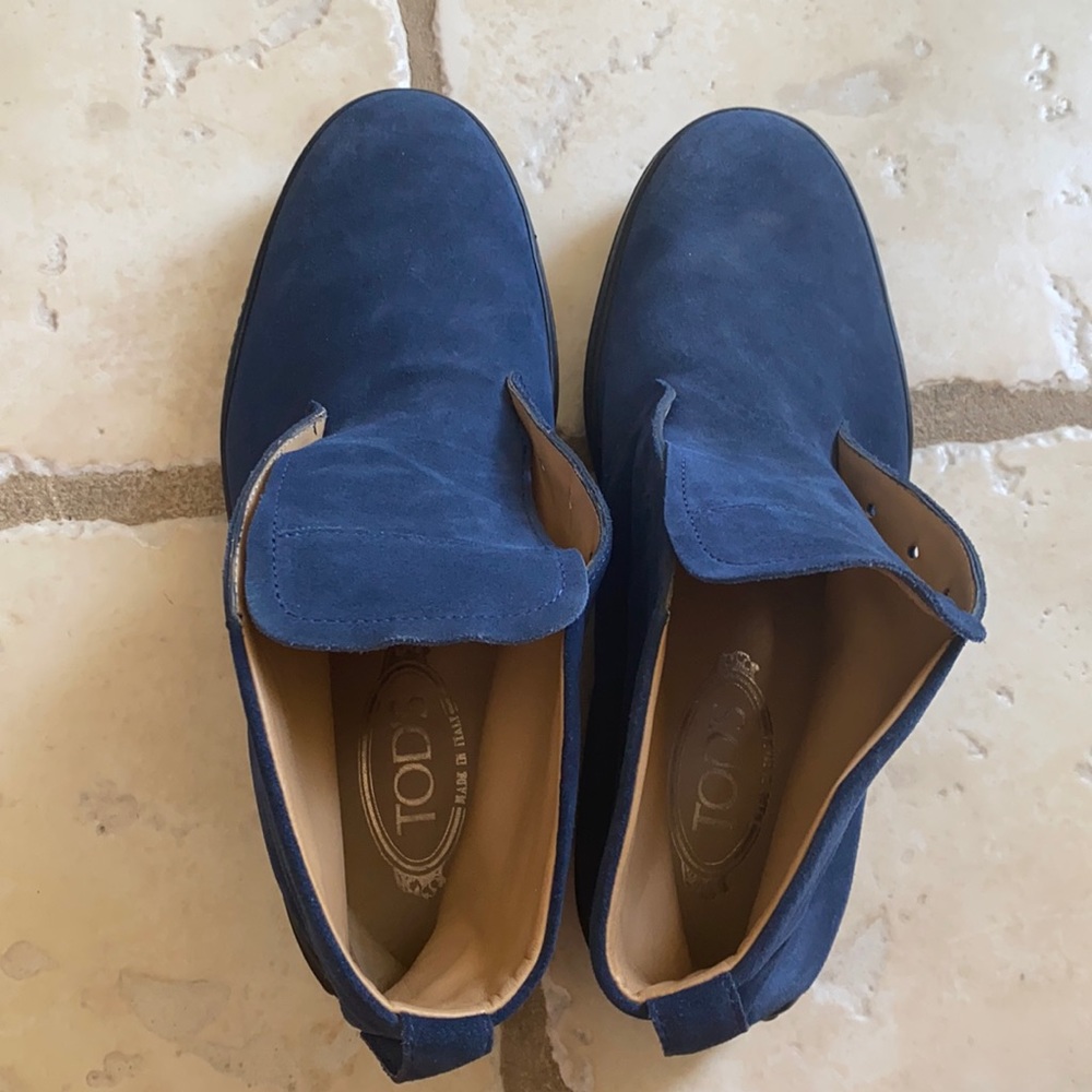Navy Tod’s no shoes lace size 7